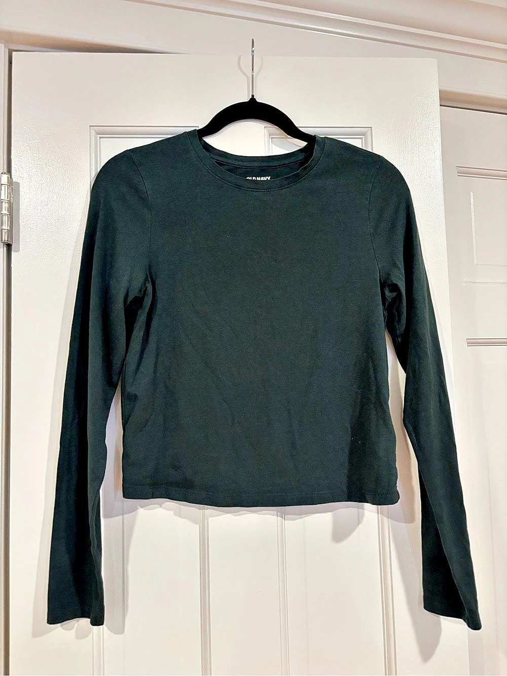 Old Navy Long-Sleeve Crew-Neck Tee in Green Size Medium